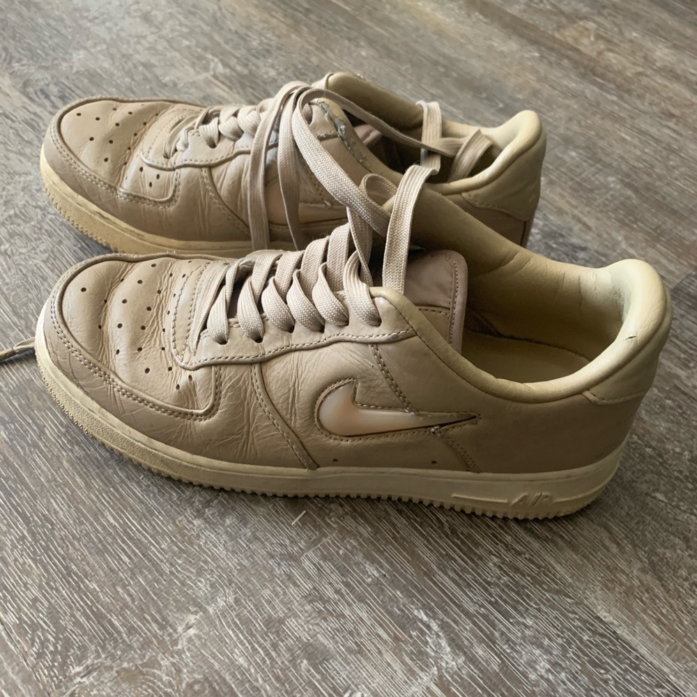 tan nike air force 1’s